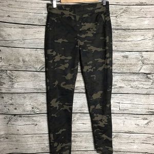 Junior's Soho nyc jeans camo High-Waist Camo Pull On Leggings Size M.Waist app